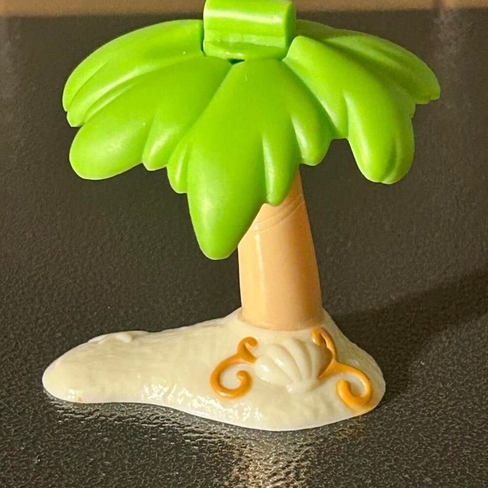 Hasbro Littlest Pet Shop palm tree accessory